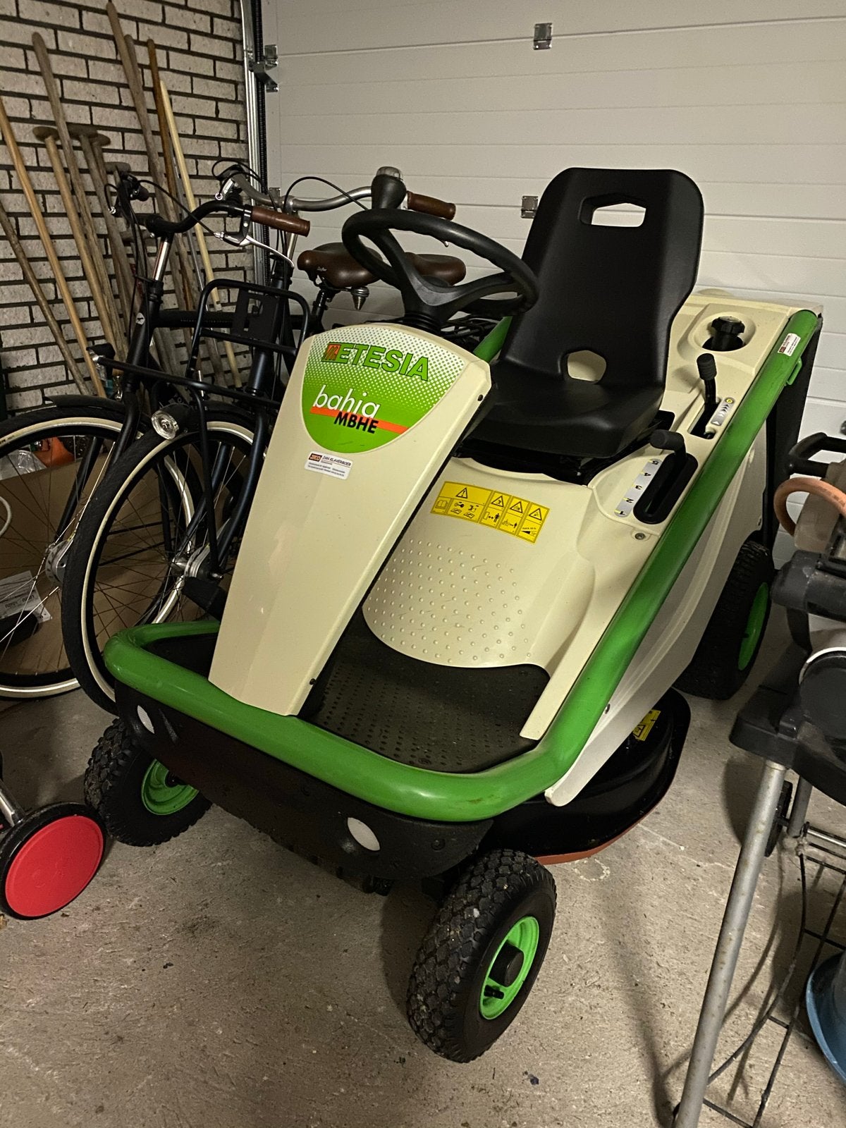 Etesia Bahia MBHE Zitmaaier - Compact en Krachtig | TOPSTAAT, Ophalen, Cirkelmaaier, Gebruikt, Opvangbak