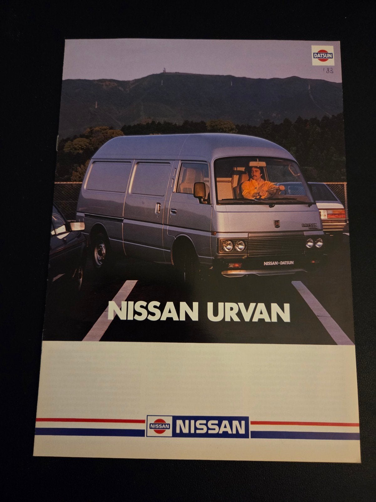 Brochure Nissan Urvan 1983, Ophalen of Verzenden, Zo goed als nieuw, Nissan