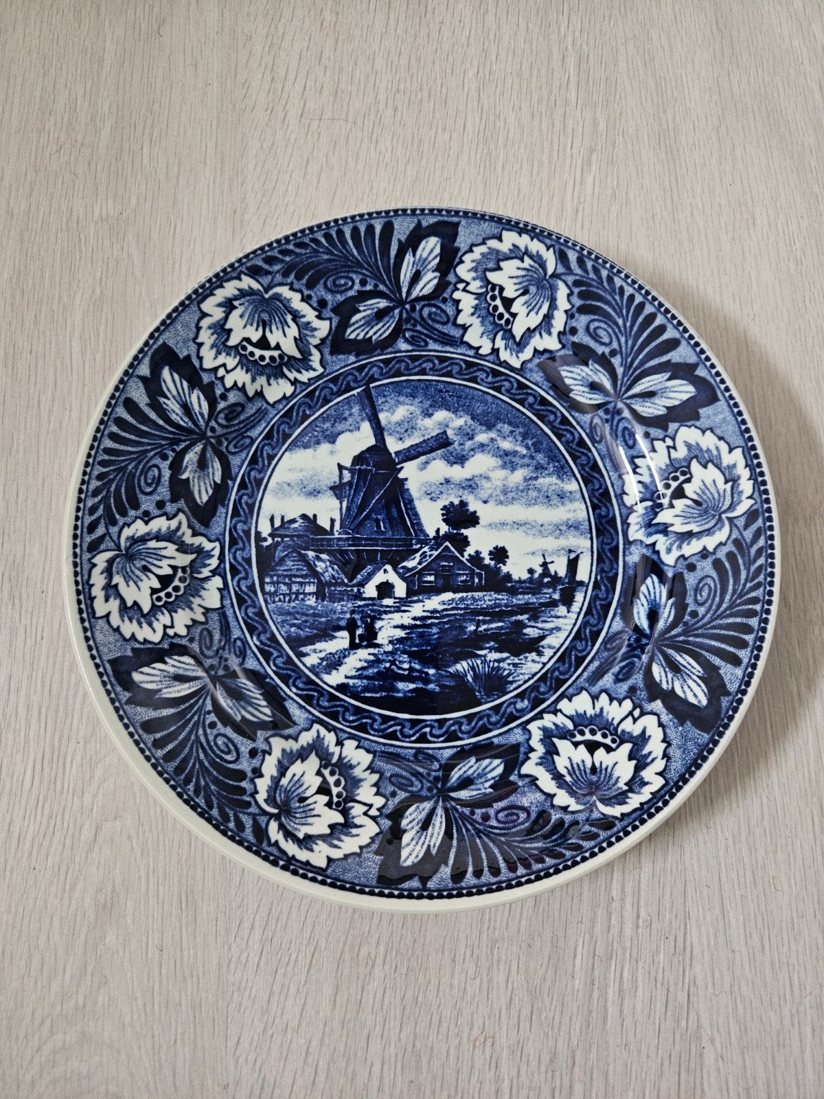 Vintage Delfts Blauw wandbord met molenlandschap, Antiek en Kunst, Ophalen of Verzenden