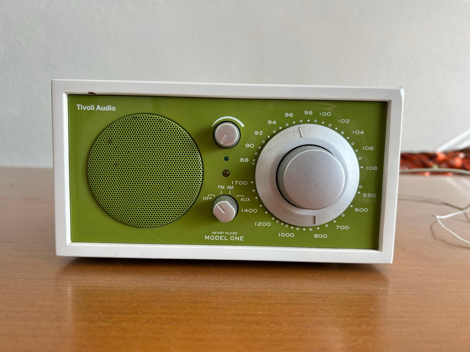 Tivoli Audio Model One - Legendarische Analoge Tafelradio, Ophalen of Verzenden, Gebruikt, Radio