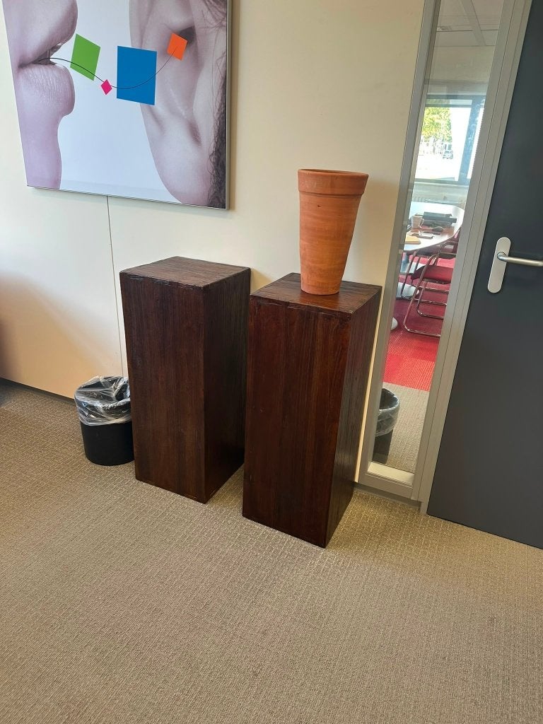 2 houten decoratiezuilen / pilaren, Ophalen, Zo goed als nieuw