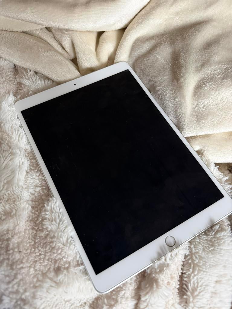 Ipad Air, Computers en Software, Apple iPads, 10 inch, Apple iPad Air, Ophalen of Verzenden, Zo goed als nieuw
