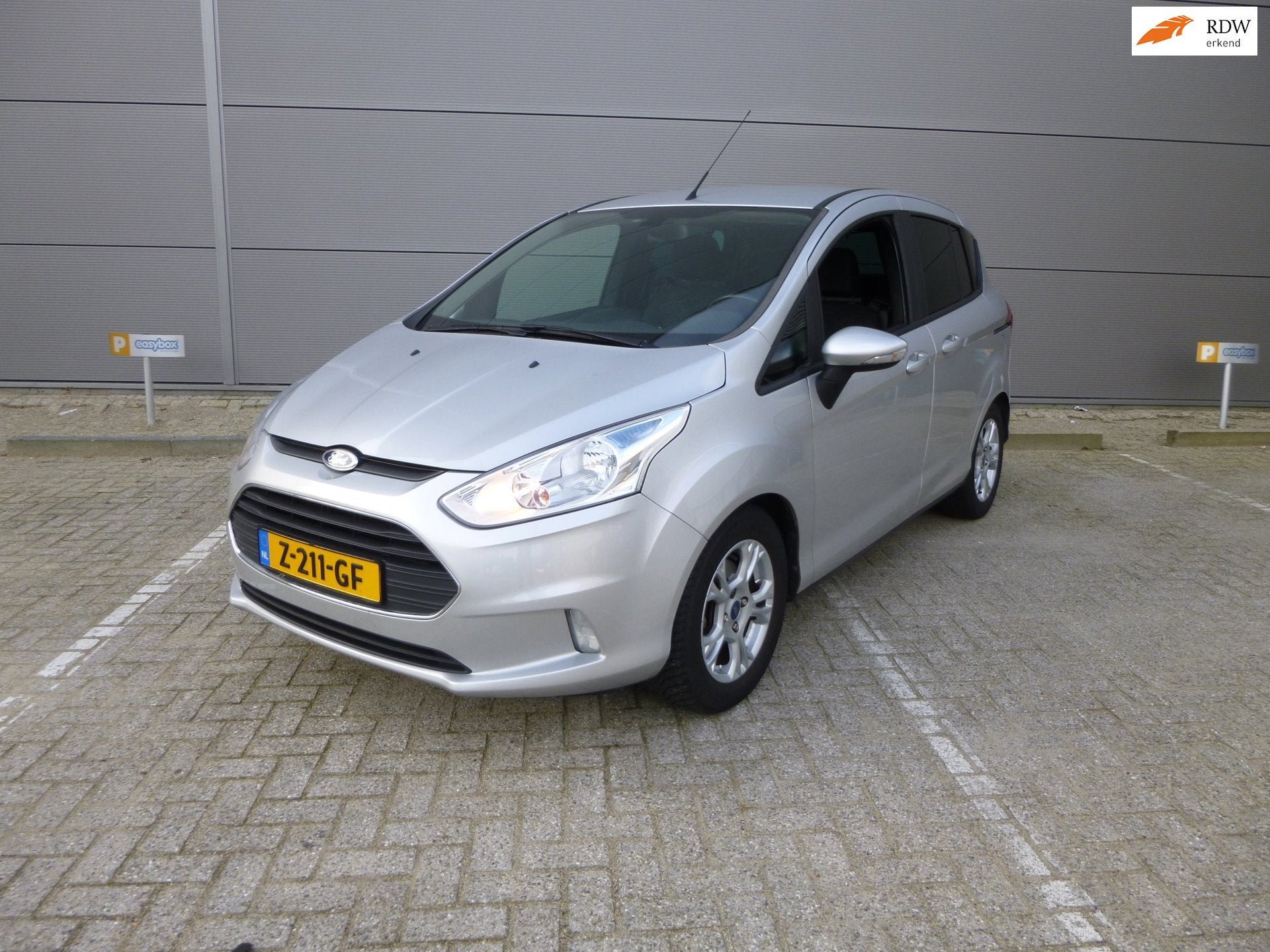 Ford B-Max 1.0 EcoBoost Titanium, Voorwielaandrijving, Start-stop-systeem, 101 pk, Gebruikt