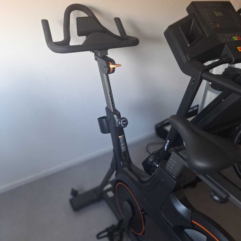 Basic-Fit Smart Bike – Compleet, Ophalen, Rug, Zo goed als nieuw, Metaal
