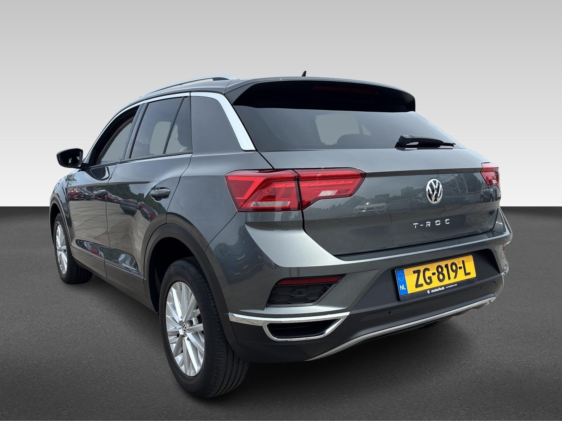 Volkswagen T-Roc 1.5 TSI Style, Auto's, Volkswagen, Euro 6, 4 cilinders, Origineel Nederlands, Automatische klimaatregeling