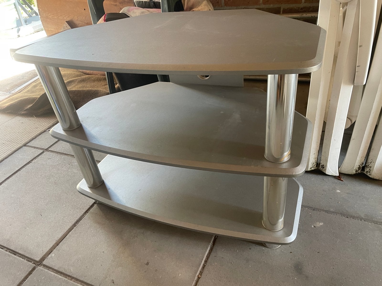 TV kastje met 3 planken, grijs/zilver, Gebruikt, Minder dan 100 cm, Metaal, 25 tot 50 cm