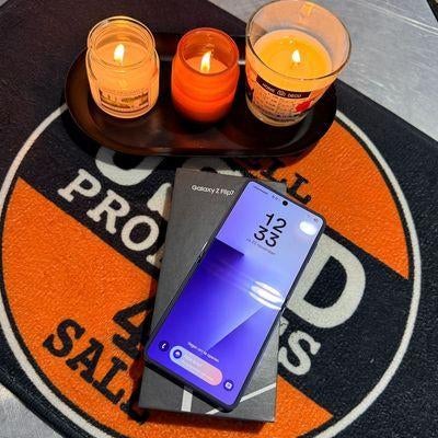 Samsung Z flip7 512GB model: SM-F766B Blue Shadow € 629,99, Blauw, Zo goed als nieuw, Android OS, Zonder abonnement