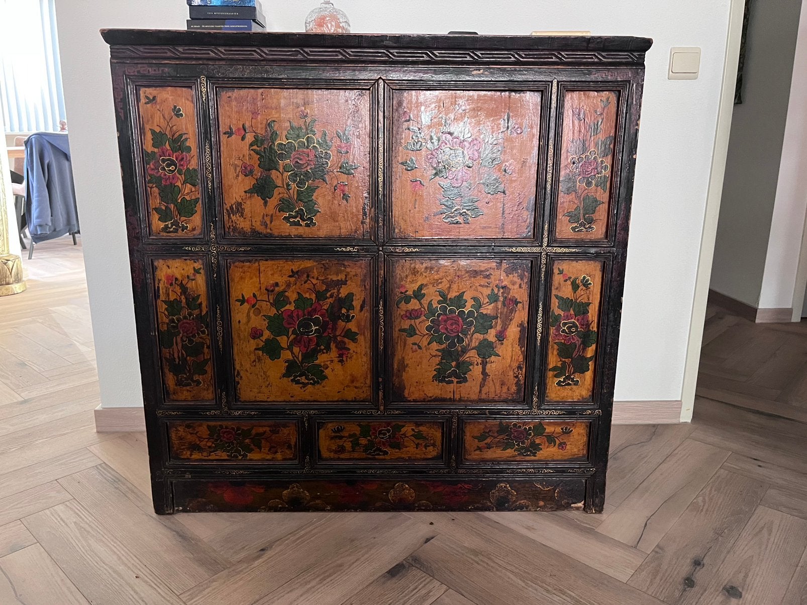 Hele mooie antieke kast uit Tibet, Antiek en Kunst, Ophalen