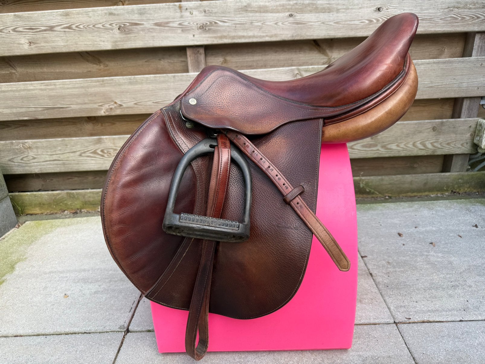 CWD springzadel 17,5 inch bruin, Ophalen, L (17.5 inch), Gebruikt, Close contact