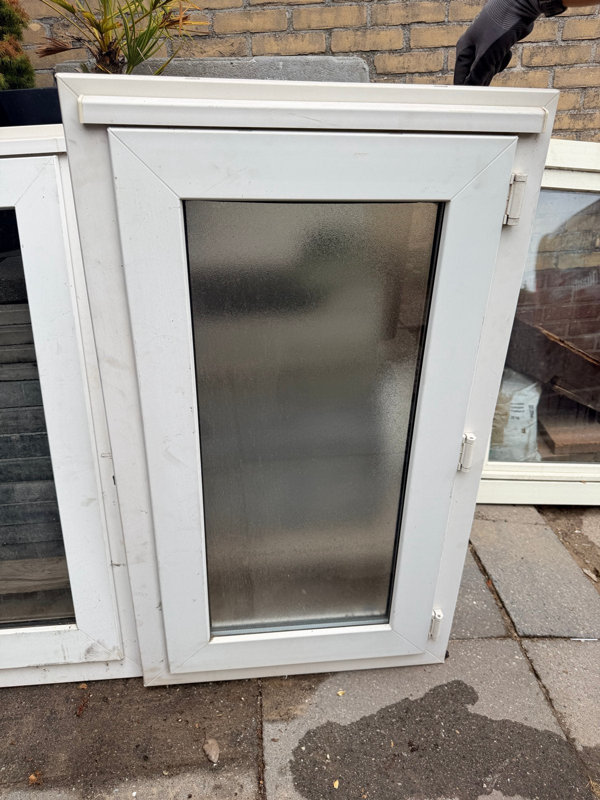 Gebruikt kozijn met mat glas, Doe-het-zelf en Verbouw, Glas en Ramen, Ophalen, Gevelraam of Ruit, Gebruikt, Minder dan 80 cm
