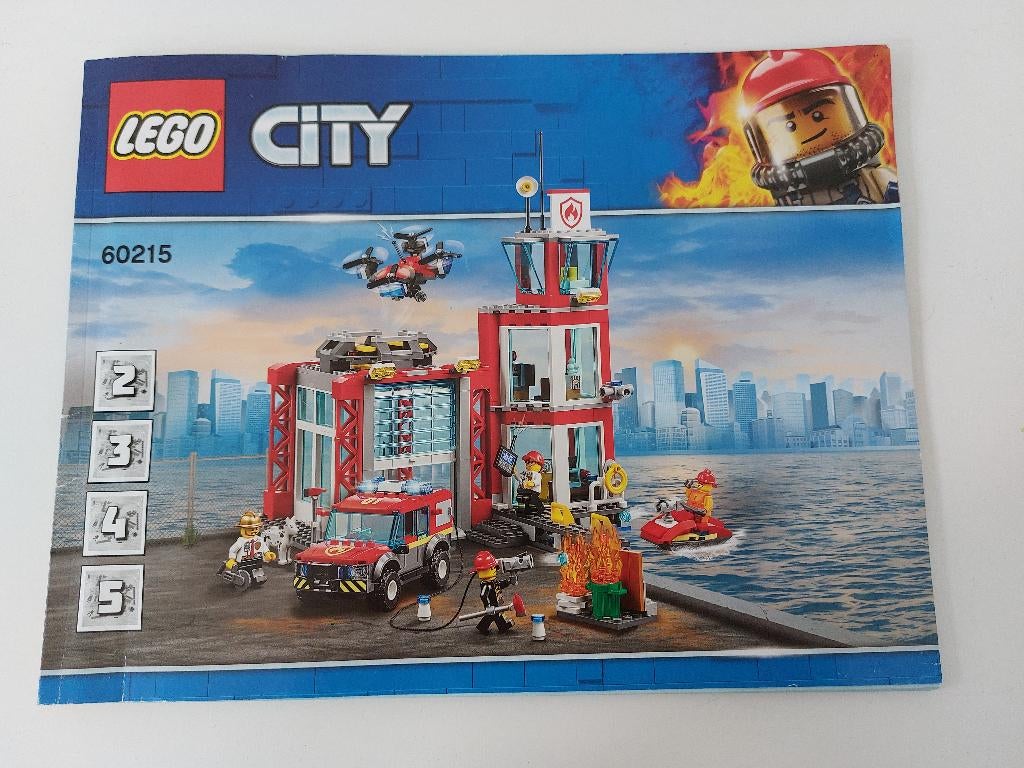 Lego City 60215 Fire Station / brandweerkazerne, Compleet, City, Gebruikte blokjes met nopjes, Lego