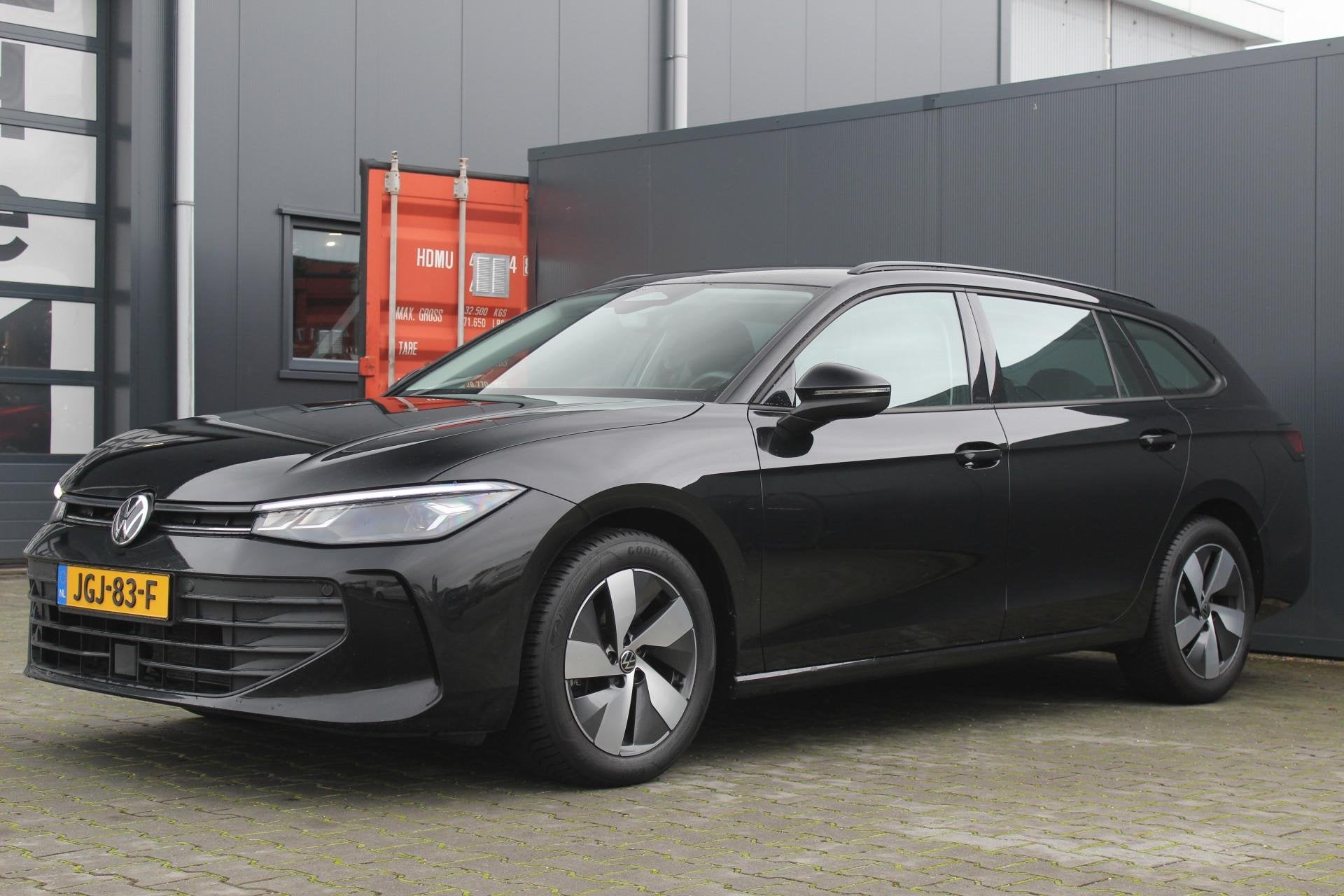 Volkswagen Passat Variant 1.5 eTSI 150 pk | Incl. 12 maanden, Stof, 4 cilinders, 150 pk, Zwart