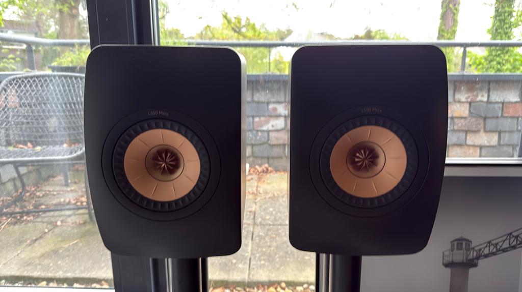 Kef Ls50 meta black carbon nieuwstaat