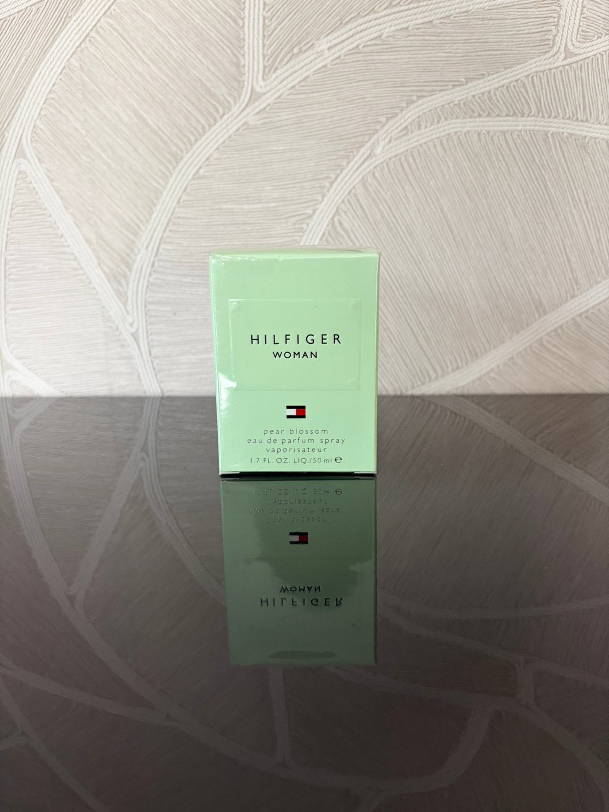 Tommy Hilfiger Woman Pear Blossom Eau de Parfum 50 ml, Sieraden, Tassen en Uiterlijk, Ophalen of Verzenden, Nieuw