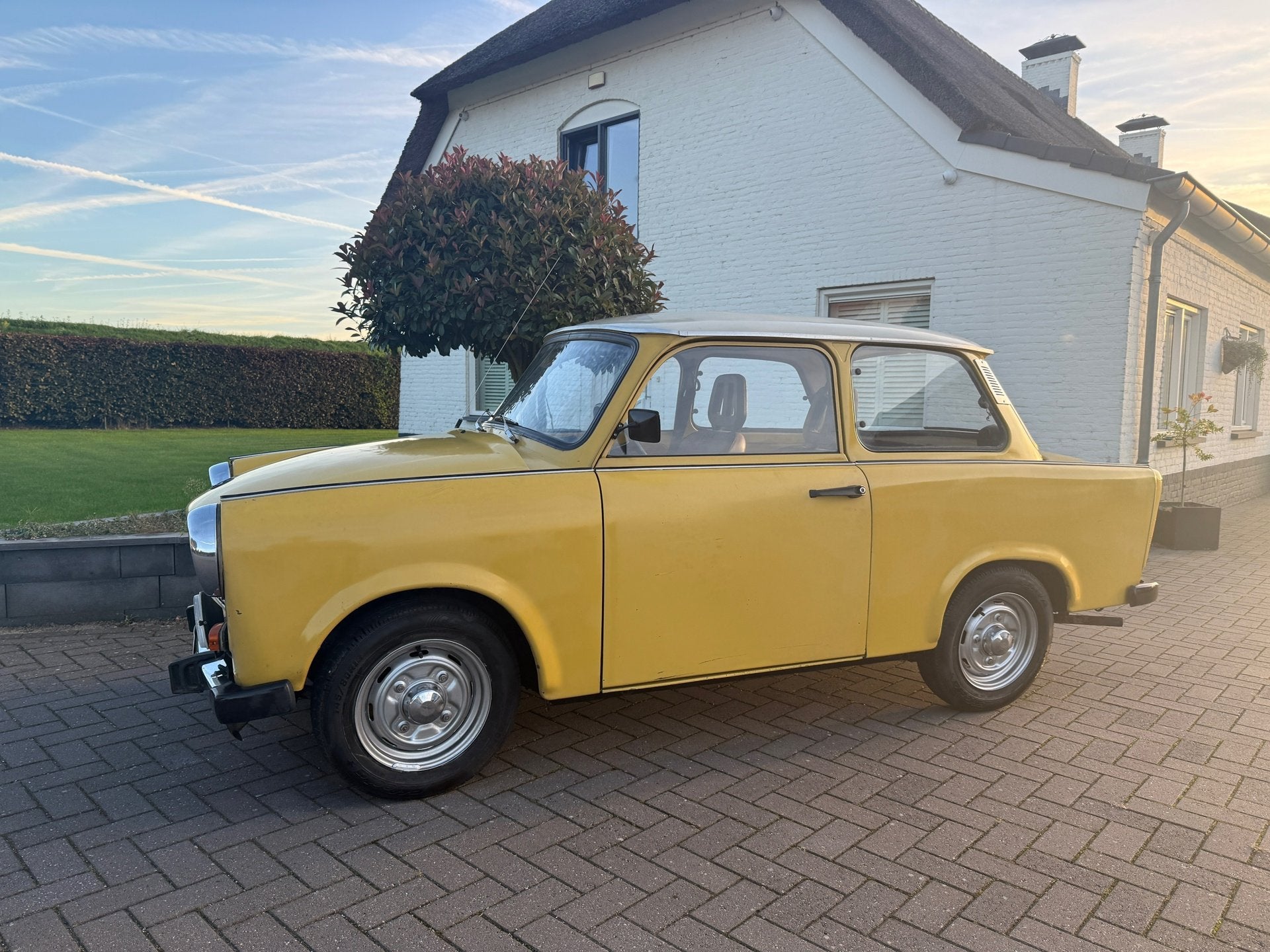 Trabant 601 S / Bj: 1984 / Rijdt en schakelt goed !, Auto's, Voorwielaandrijving, Gebruikt, Bedrijf, Handgeschakeld
