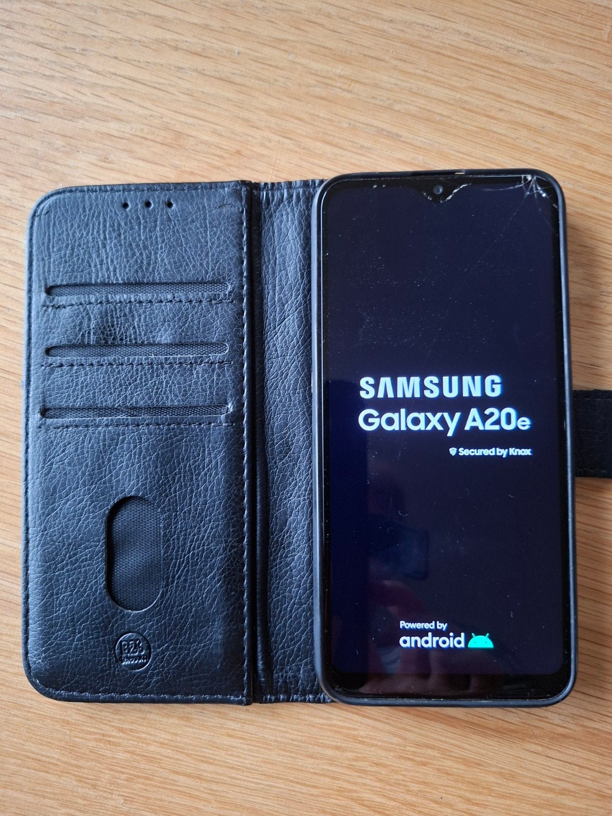 Samsung Galaxy A20e met hoesje - Gebruikt, Gebruikt, Verzenden, Klassiek of Candybar, Zonder simlock