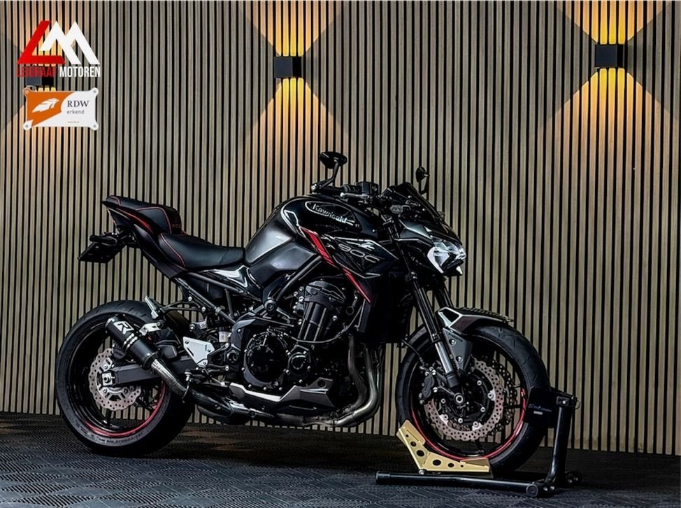 KAWASAKI Z900 PERFORMANCE - TFT scherm - Bagster zadel -, 4 cilinders, 948 cc, Bedrijf, Onbekend