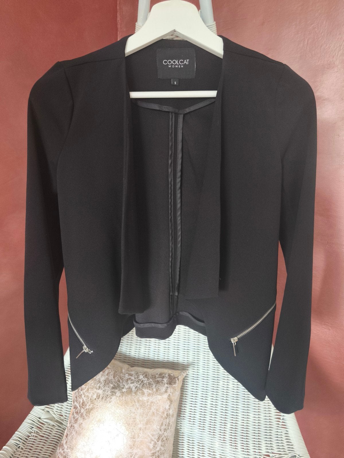 Coolcat - Stijlvol vestje / jasje zwart - mt xs, Verzenden, Zwart, Zo goed als nieuw, Coolcat