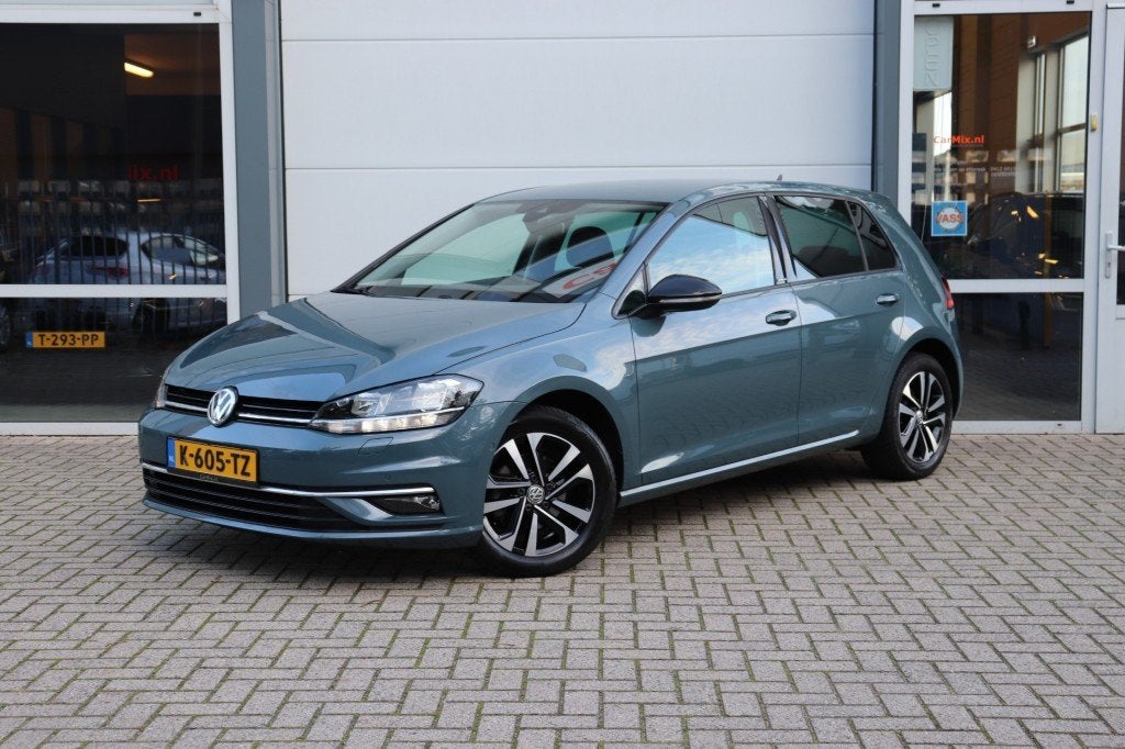 Volkswagen GOLF 1.0 TSI 116PK IQ.LINE/LANE.ASSIST/BLIND.SPOT, Auto's, Voorwielaandrijving, Euro 6, Blauw, 49 €/maand