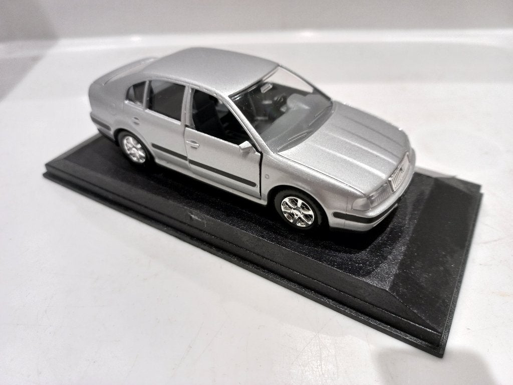 Skoda Octavia Kaden 1:43 modelauto 139, Ophalen of Verzenden, Nieuw, Auto, Overige merken