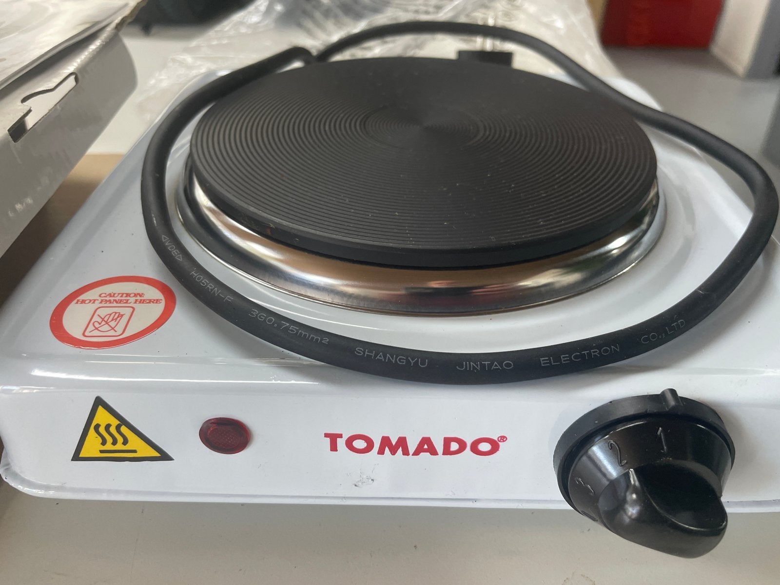 Tomado 1 pits elektrisch kookplaat, Witgoed en Apparatuur, Kookplaten, 3 kookzones of minder, Ophalen of Verzenden, Zo goed als nieuw