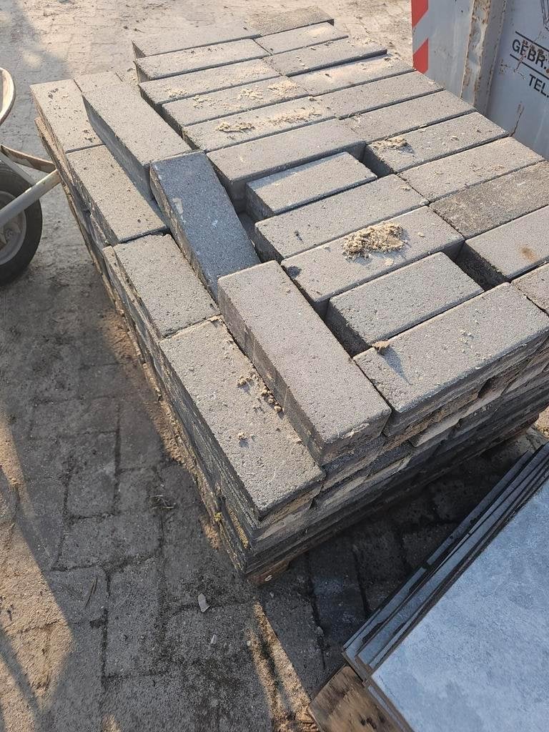 200 Longstone betonklinkers, 7cm dik, ca. 5 m2, Tuin en Terras, Tegels en Klinkers, Gebruikt, Klinkers, Beton, 5 tot 10 m²