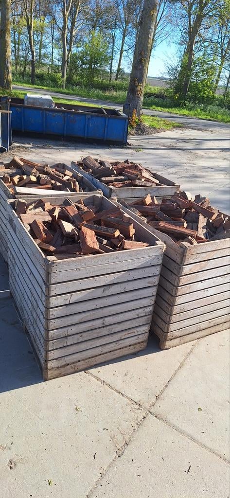 Haardhout azobé 6000 kilo gezaagd& kurkdroog., Tuin en Terras, Haardhout, 6 m³ of meer, Ophalen, Overige houtsoorten, Blokken