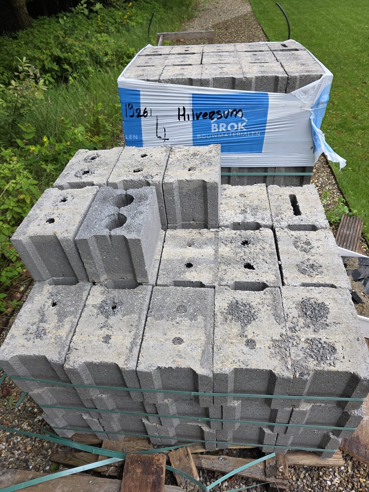 140 betonblokken 29x20x19 cm (lxbxh), Doe-het-zelf en Verbouw, Metselstenen, Ophalen, Gebruikt, Beton
