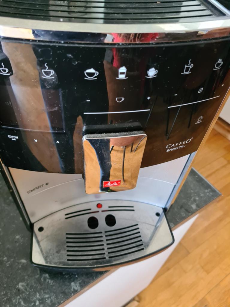 Melitta Caffeo Barista T Smart Volautomatische Koffiemachine, Witgoed en Apparatuur, Koffiezetapparaten, Ophalen, Gebruikt, Koffiemachine