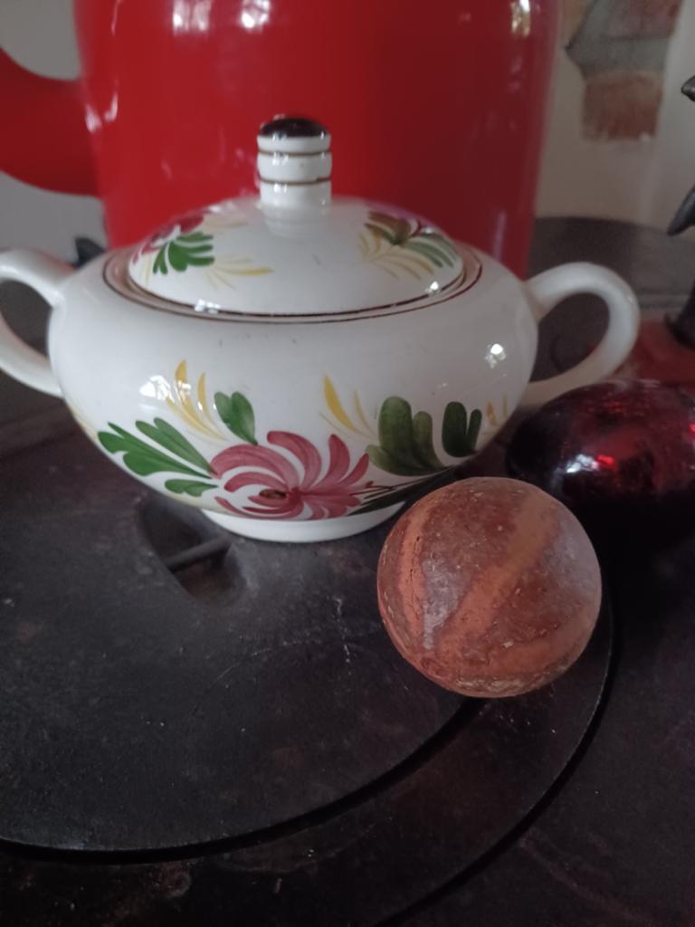Suikerpot kamperfoelie boerenbont societe ceramique Maastric, Antiek en Kunst, Antiek | Servies los, Ophalen of Verzenden