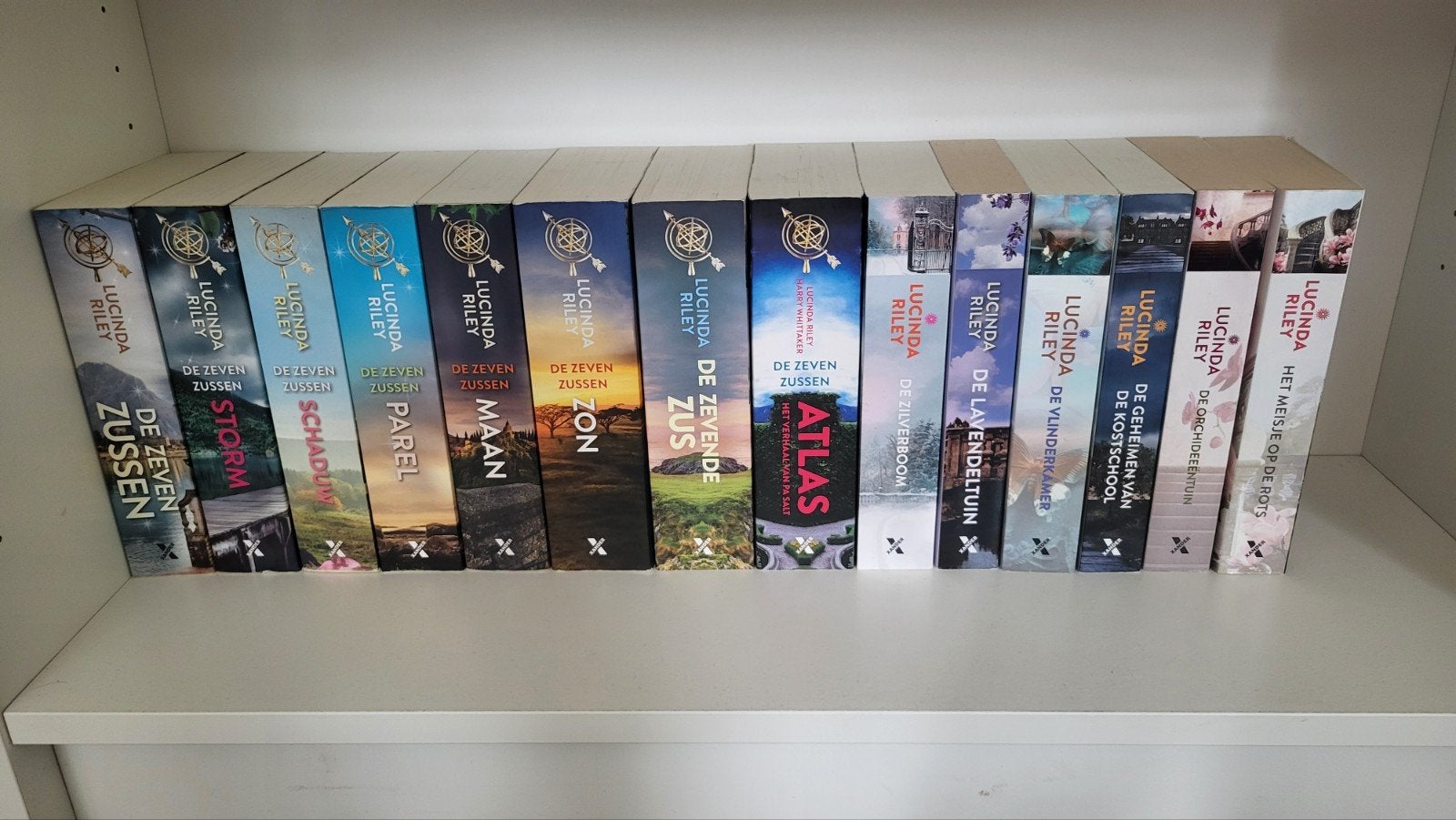 14 Boeken van Lucinda Riley - De Zeven Zussen serie en meer, Ophalen of Verzenden, Zo goed als nieuw, Lucinda Riley, Nederland