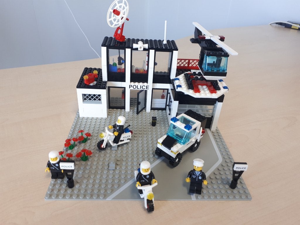 Lego Politiebureau 6386, Kinderen en Baby's, Speelgoed | Duplo en Lego, Zo goed als nieuw, Lego, Complete set, Compleet, Inclusief accessoires