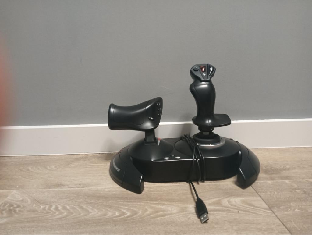Thrustmaster T-Flight Hotas x, Spelcomputers en Games, Spelcomputers | Overige Accessoires, Zo goed als nieuw, Overige typen, Thrustmaster
