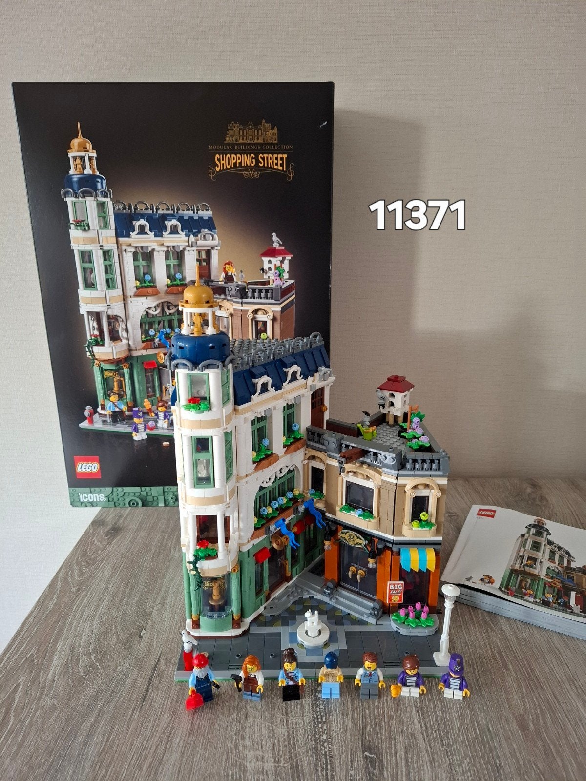 LEGO  11371 Modulair Gebouw winkelstraat, Kinderen en Baby's, Ophalen of Verzenden, Zo goed als nieuw