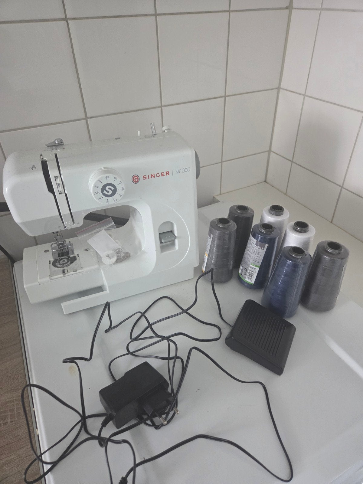 Singer M1005 Naaimachine met accessoires, Ophalen of Verzenden, Nieuw, Overige typen