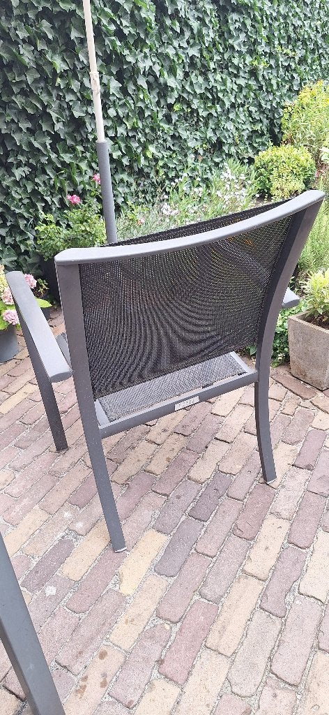 Comfortabele tuinstoel van metaal en textileen, Tuin en Terras, Ophalen, Gebruikt, Aluminium, Stapelbaar
