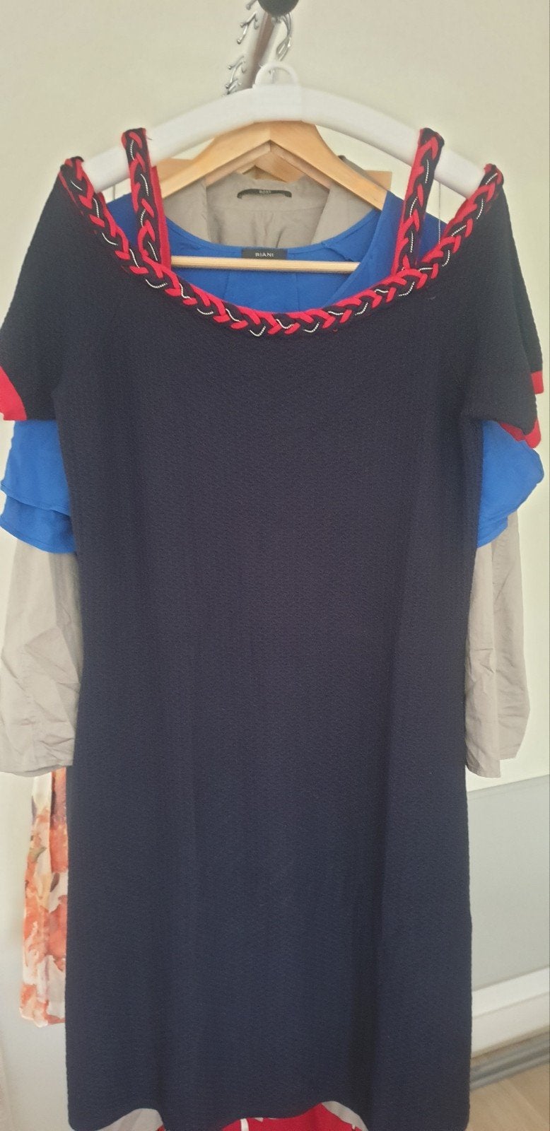Leo&Ugo Donkerblauwe Jurk met Rode Boord - Maat 42, Kleding | Dames, Blauw, Maat 42/44 (L), Ophalen of Verzenden, Zo goed als nieuw