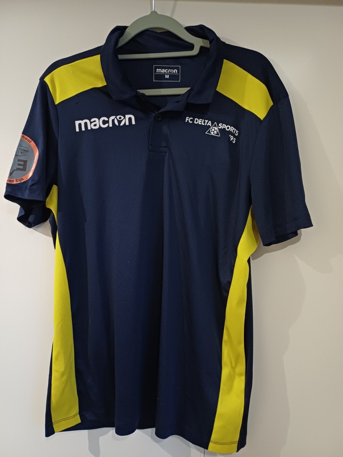 Macron FC Delta Sports '95 voetbalshirt maat M, Kleding | Heren, Ophalen of Verzenden, Macron, Voetbal, Gedragen