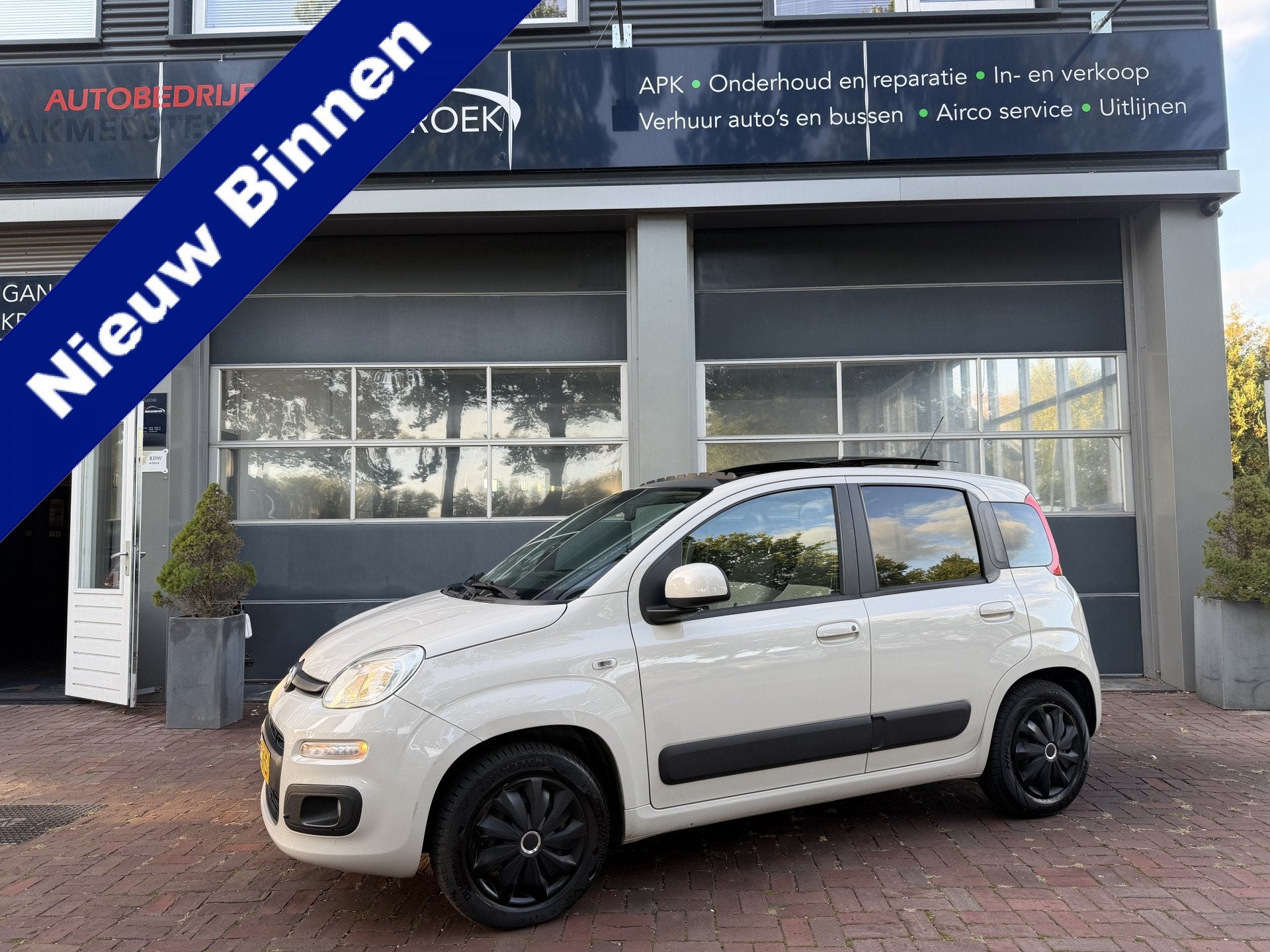 Fiat Panda 0.9 TwinAir Lounge Schuifdak Automaat Bj 2016 Km, Dealer onderhouden, Stof, Panda, Bruin