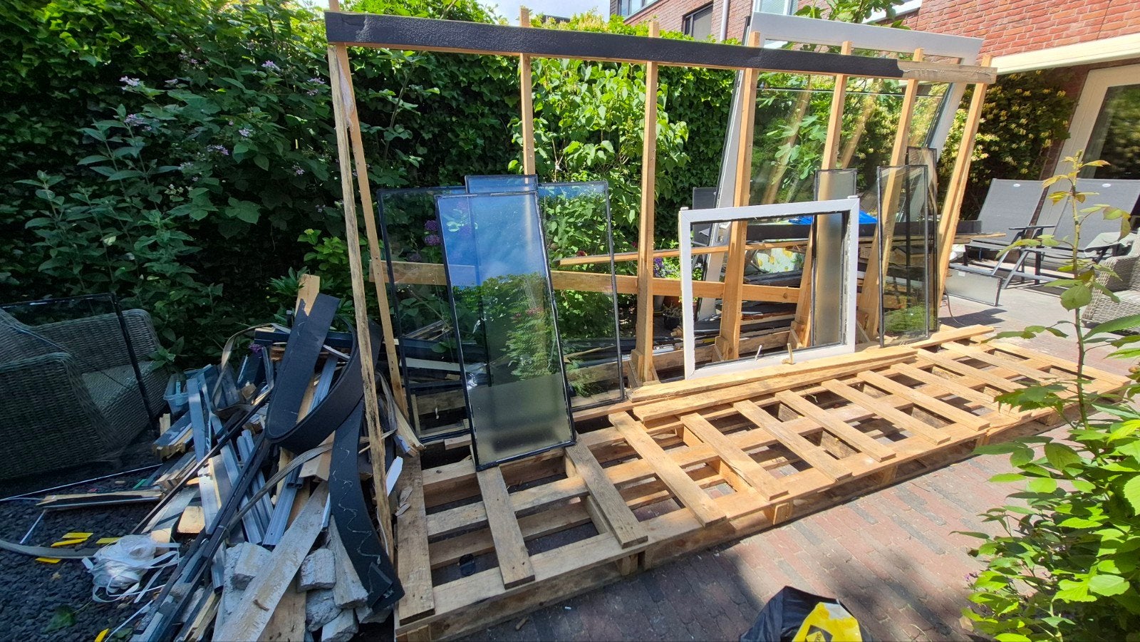 Gratis Brandhout - Supergrote pallet ophalen, 6 m³ of meer, Ophalen, Overige houtsoorten, Blokken