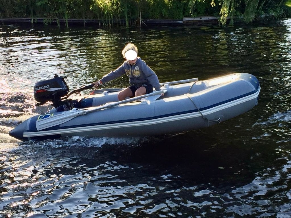 Zodiac Cadet 310 Solid rubberboot met 5 pk Suzuki 4-takt, Watersport en Boten, Rubberboten, Ophalen, Gebruikt, 5 pk, Zodiac