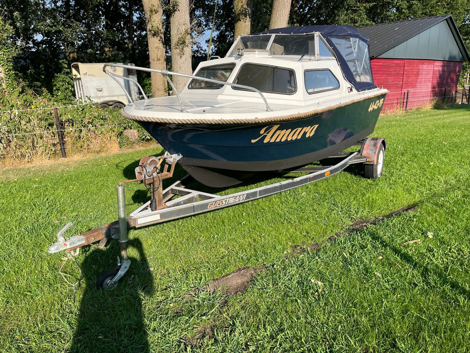 Inter 540 Kajuitboot met Suzuki 50pk met trailer, Watersport en Boten, Overige merken, Gebruikt, Afdekzeil, Kajuitboot