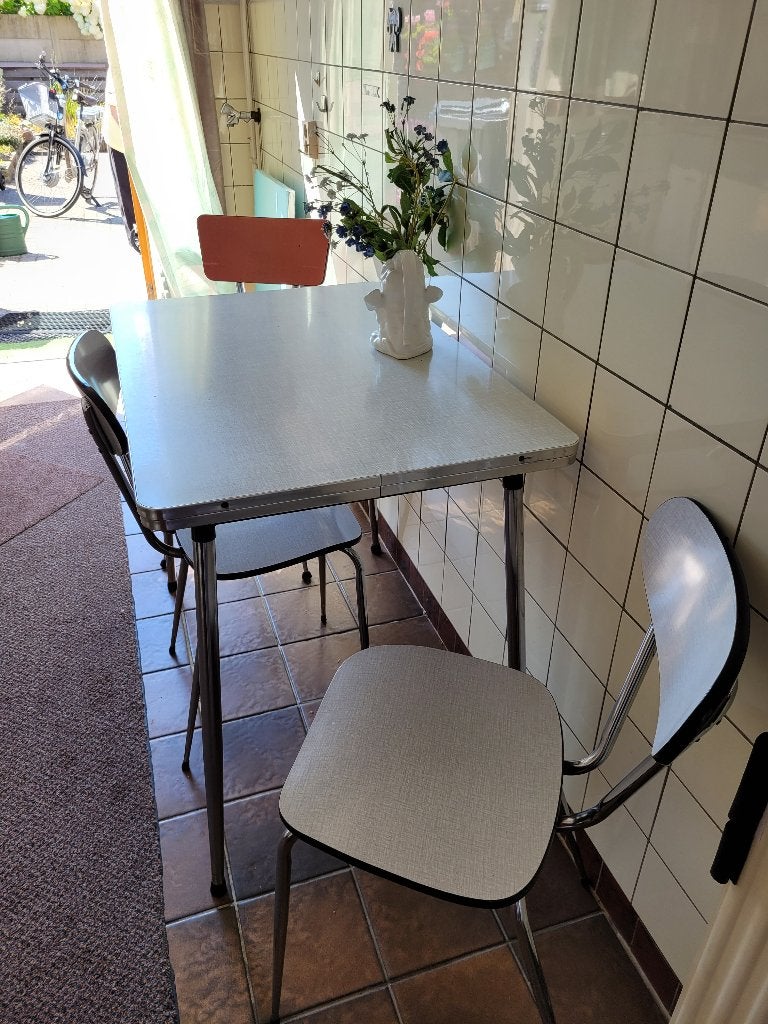 Formica eettafel met stoelen, Ophalen, Overige materialen, Gebruikt, 50 tot 100 cm