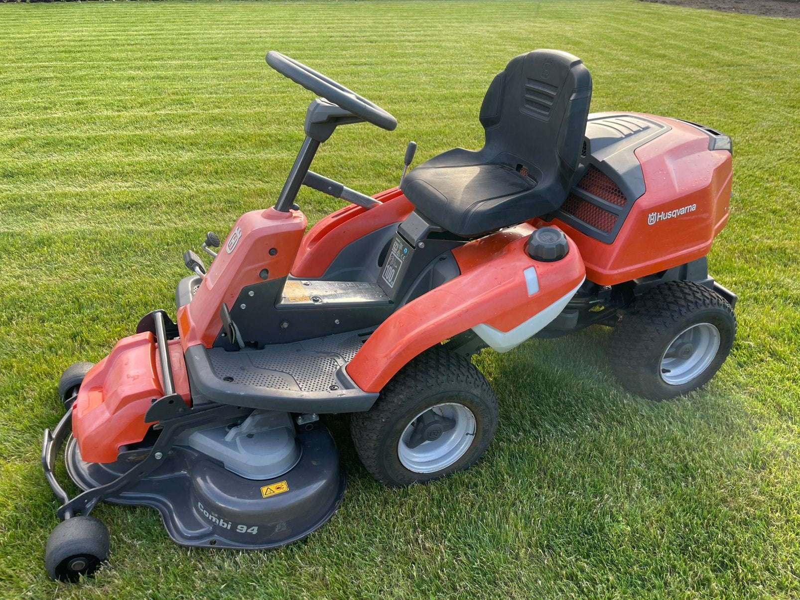 Husqvarna r216 AWD 4x4 frontmaaier, Tuin en Terras, Ophalen, Zo goed als nieuw, Mulchfunctie, 90 tot 120 cm