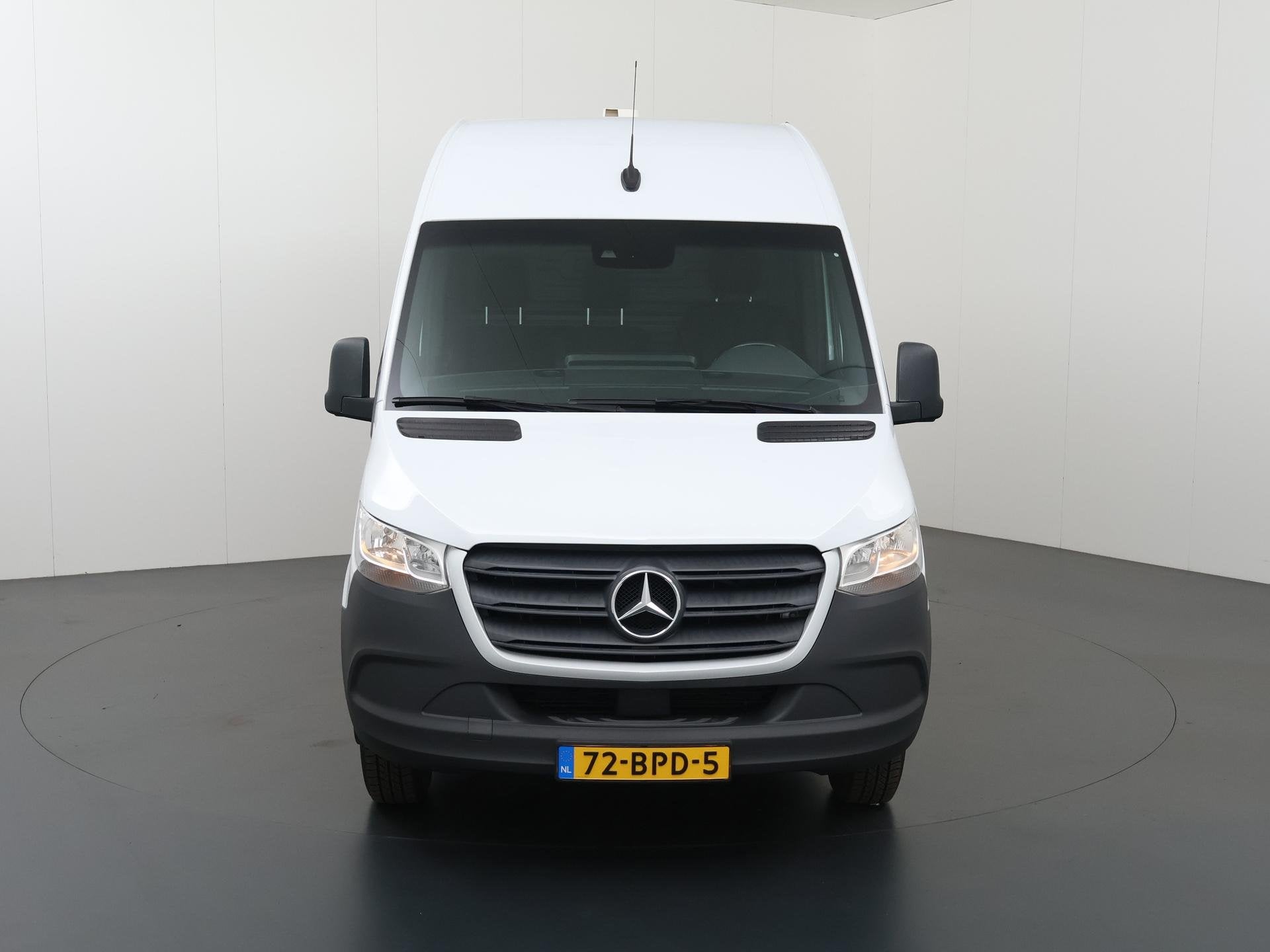 Mercedes-Benz Sprinter 516 CDI L2 H2 | Aut. | Dubbel Lucht |, Auto's, Automaat, 4 cilinders, Bedrijf, Diesel