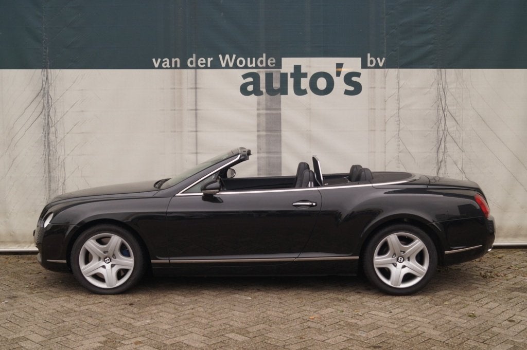 Bentley Continental GTC 6.0 W12 560pk -LEER-NAVI-ECC-PDC-, Auto's, Bentley, Automaat, Gebruikt, 4 stoelen, Zwart