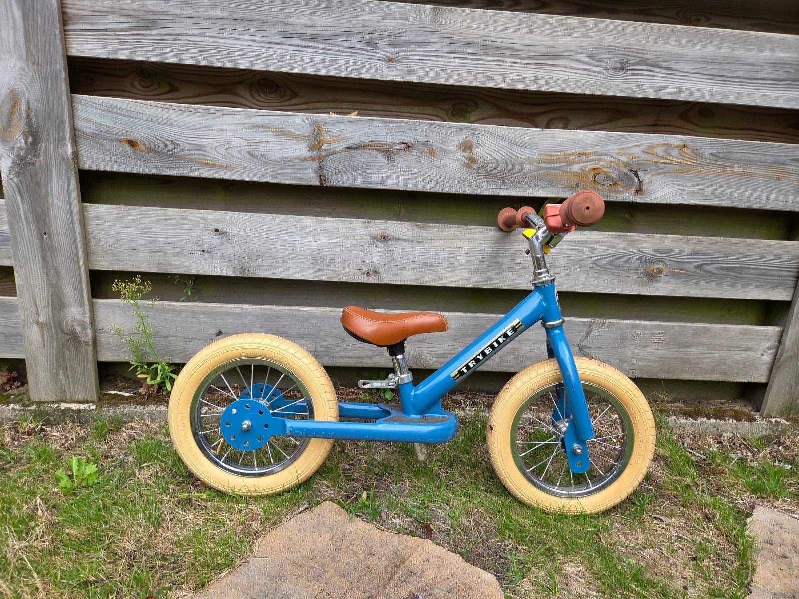 Trybike loopfiets 12 inch - Blauw met bruin zadel, Ophalen, Gebruikt, Minder dan 16 inch, Trybike
