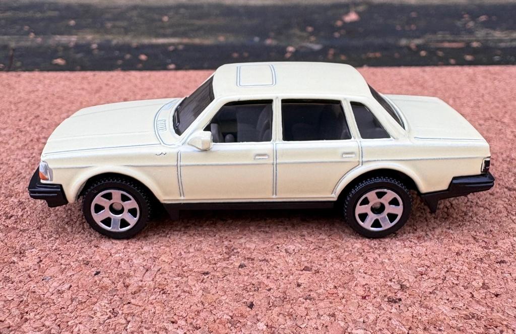 Matchbox Volvo 240, Ophalen of Verzenden, Nieuw, Auto