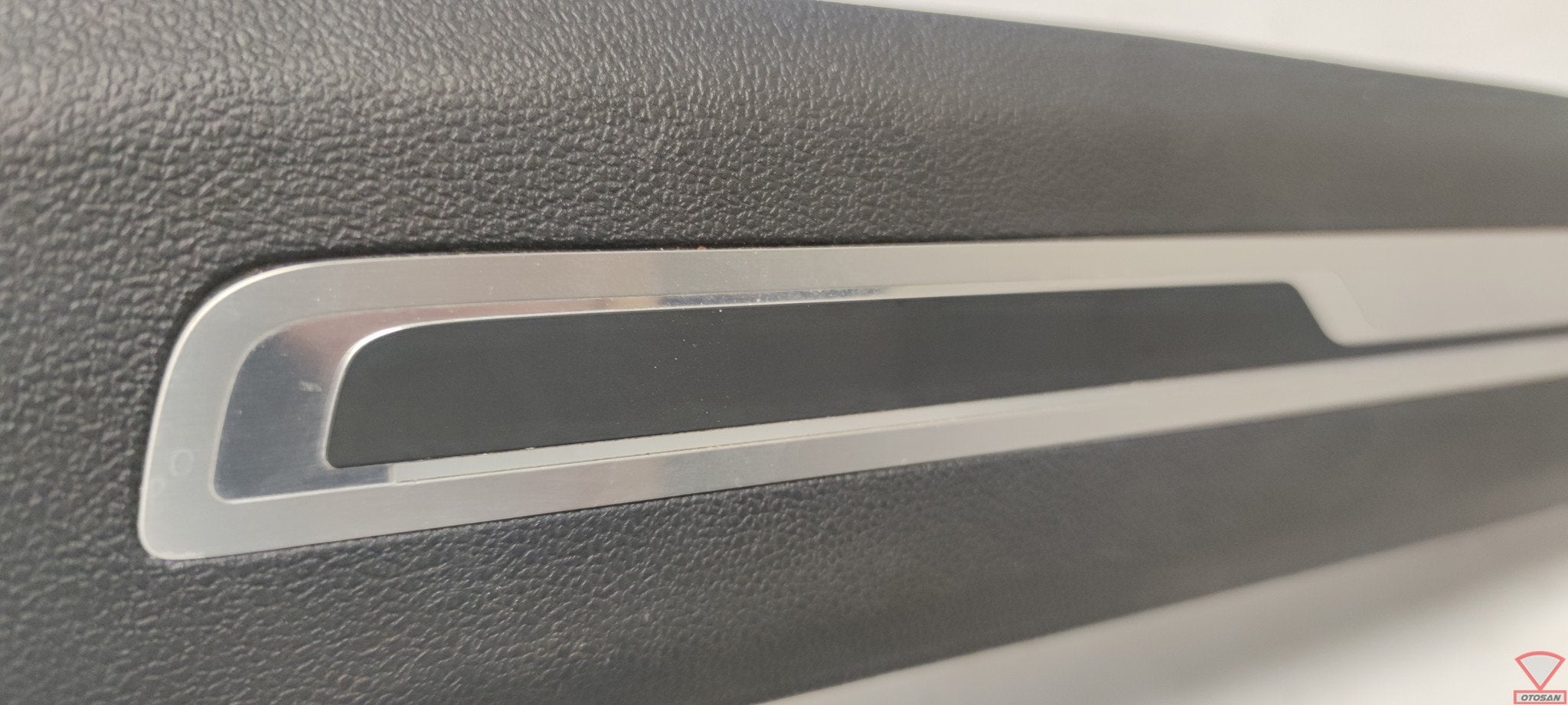 VW Tiguan 5NA 2018 Instaplijst LED Rechts 5NA853370, Gebruikt, Volkswagen, Volkswagen AG, Berliner Ring 2
38440  Wolfsburg, DE