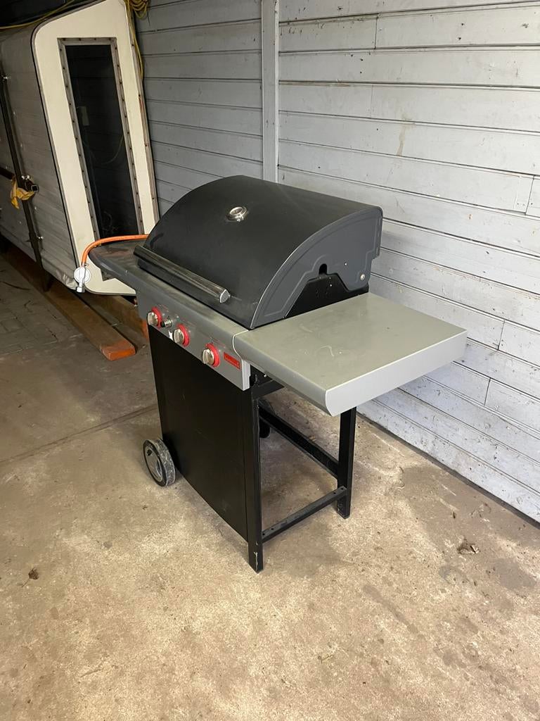 Super nette gas BBQ compleet met gasfles en gerij, Ophalen, Gebruikt